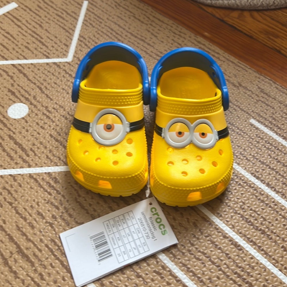 Toddler crocs